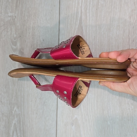 Born Women Leather T Strap Red Studded Flats Sandals Shoes Sz 8 - Picture 8 of 11